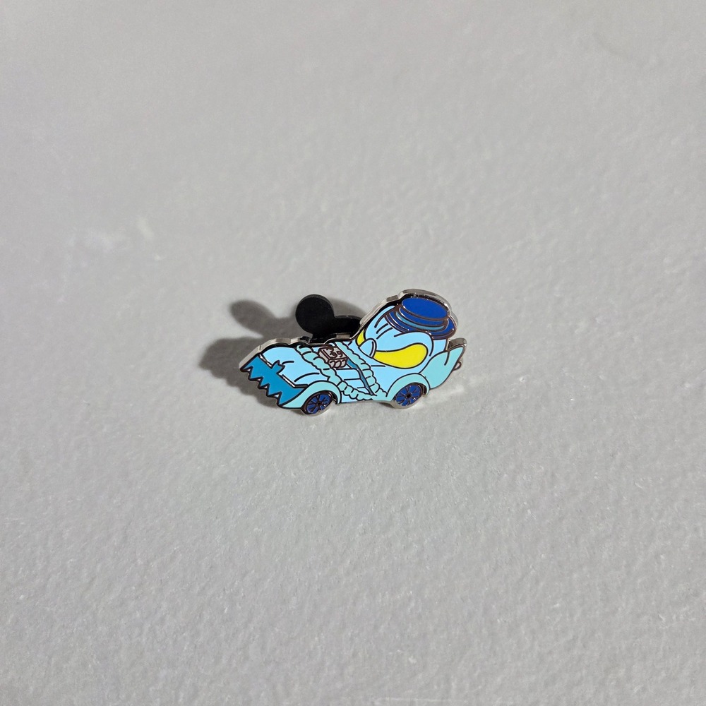 Disney pin 119560 Haunted Mansion Ezra Racers cars ride attraction ghost